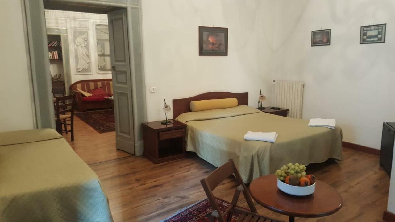 Miseria E Nobilta' 2* Napoli